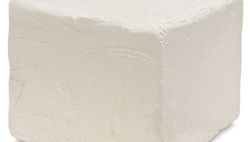 Porcelain clay